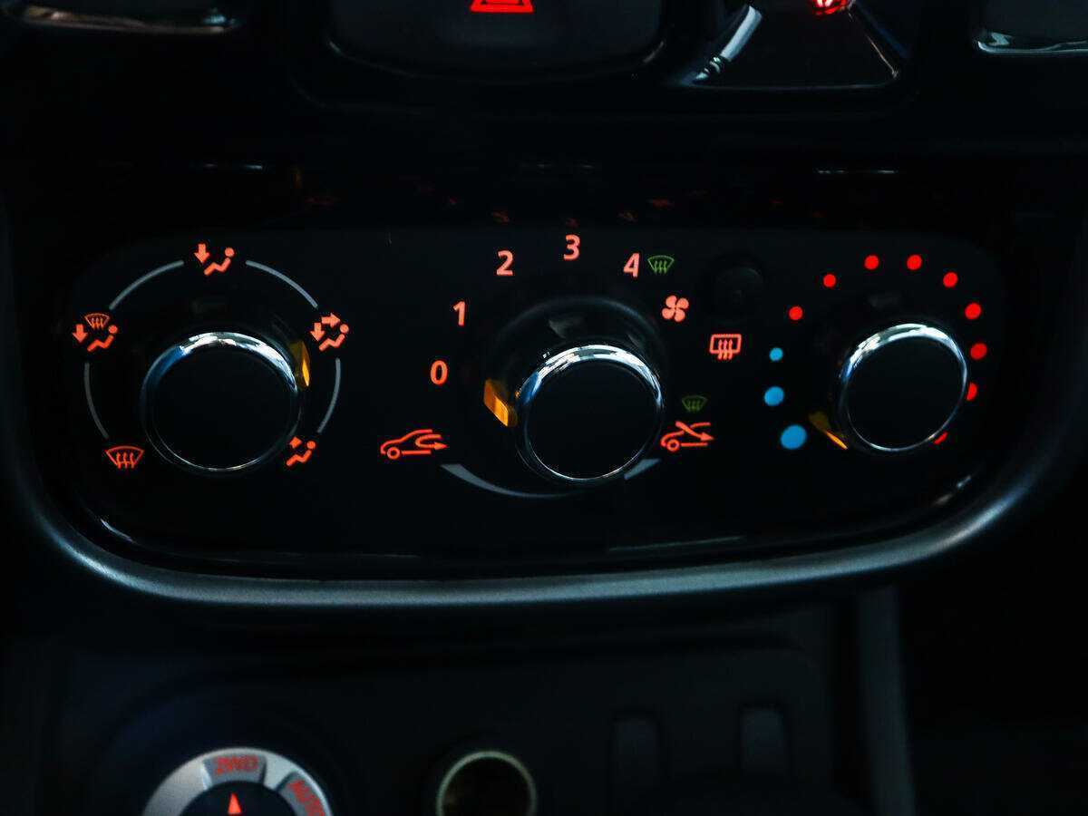 Renault Duster с пробегом — 2013 год. Фото: #13