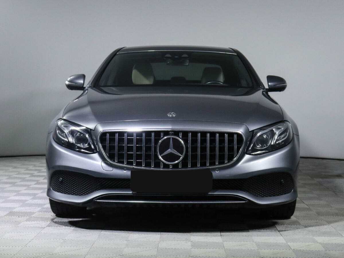 Mercedes-Benz E-Класс с пробегом — 2018 год. Фото: #1