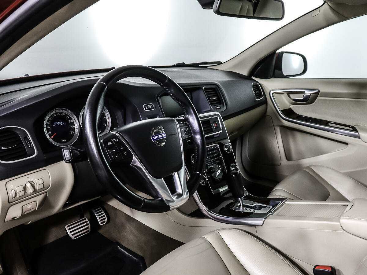 Volvo S60 с пробегом — 2011 год. Фото: #12