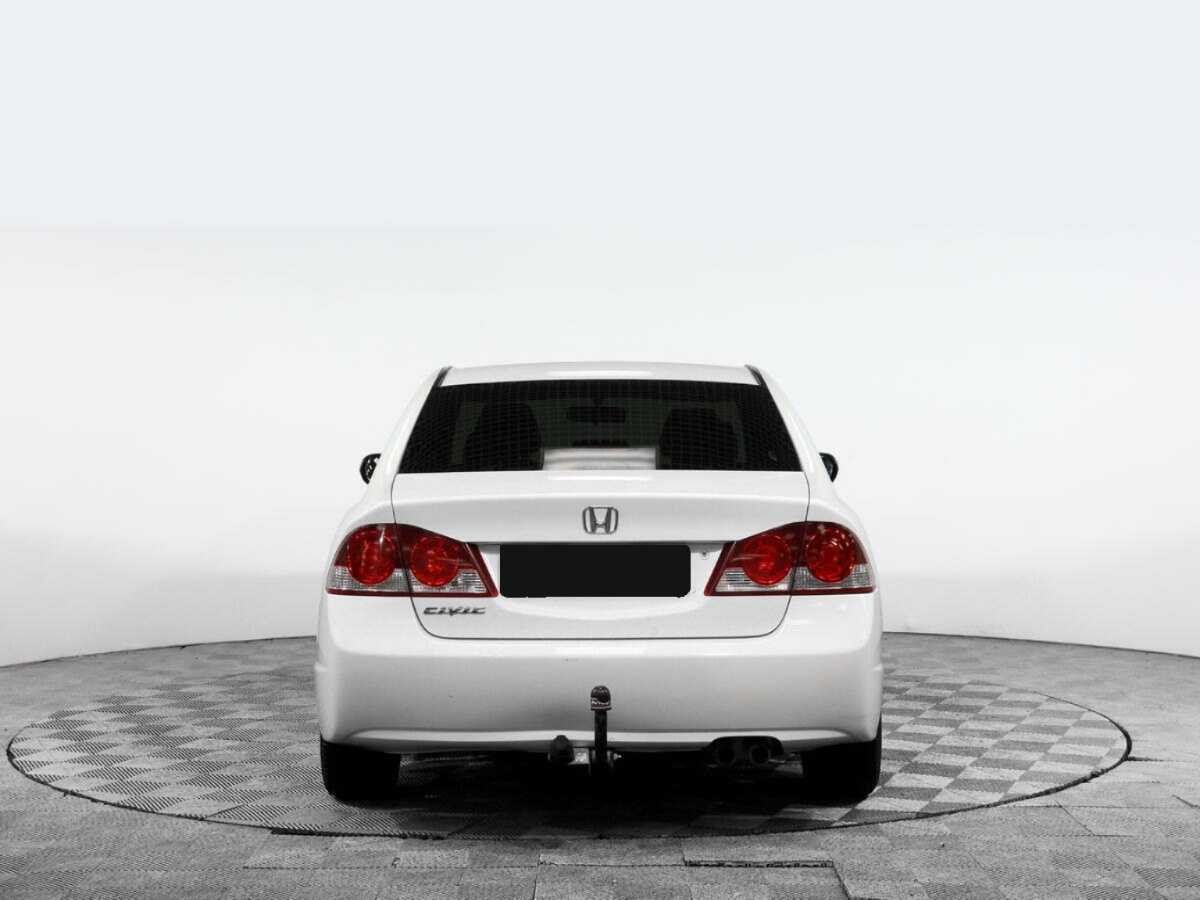 Honda Civic с пробегом — 2008 год. Фото: #4
