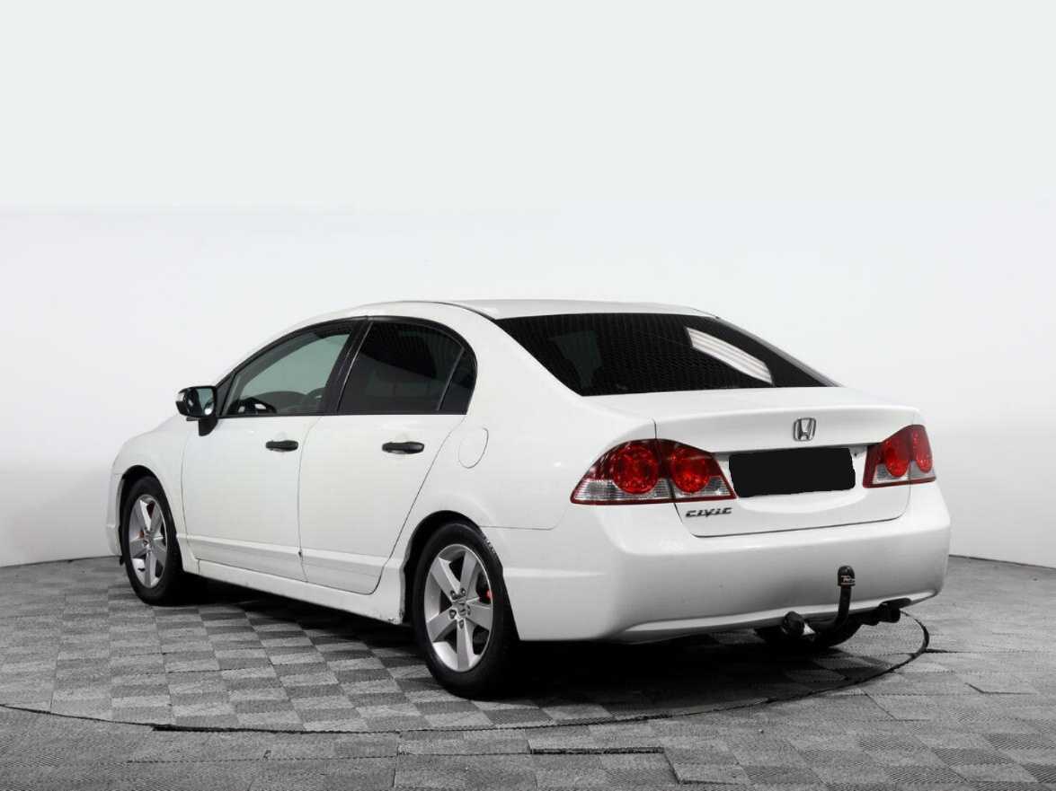 Honda Civic с пробегом — 2008 год. Фото: #5
