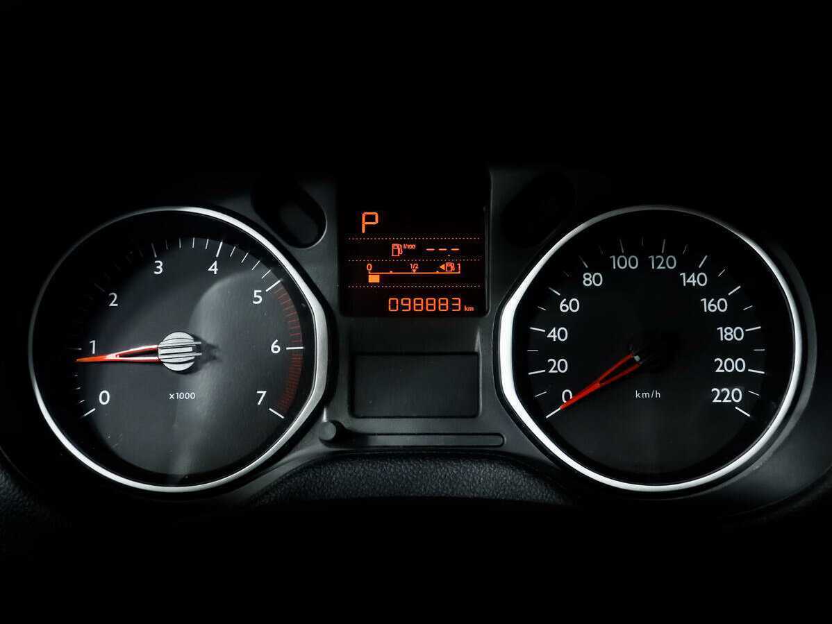 Citroen C-Elysee с пробегом — 2013 год. Фото: #9