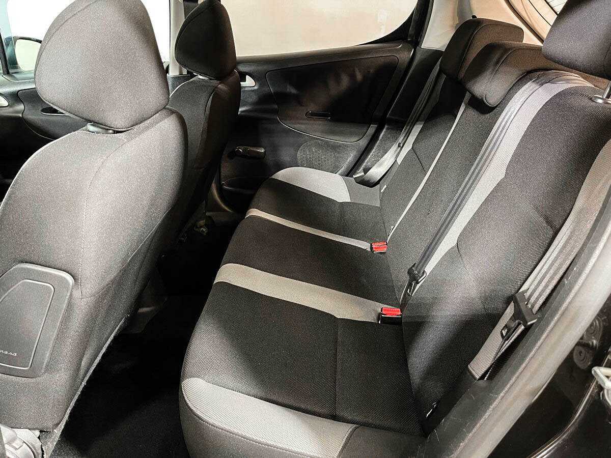 Peugeot 207 с пробегом — 2008 год. Фото: #8