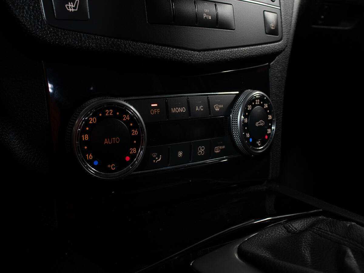 Mercedes-Benz C-Класс с пробегом — 2007 год. Фото: #16