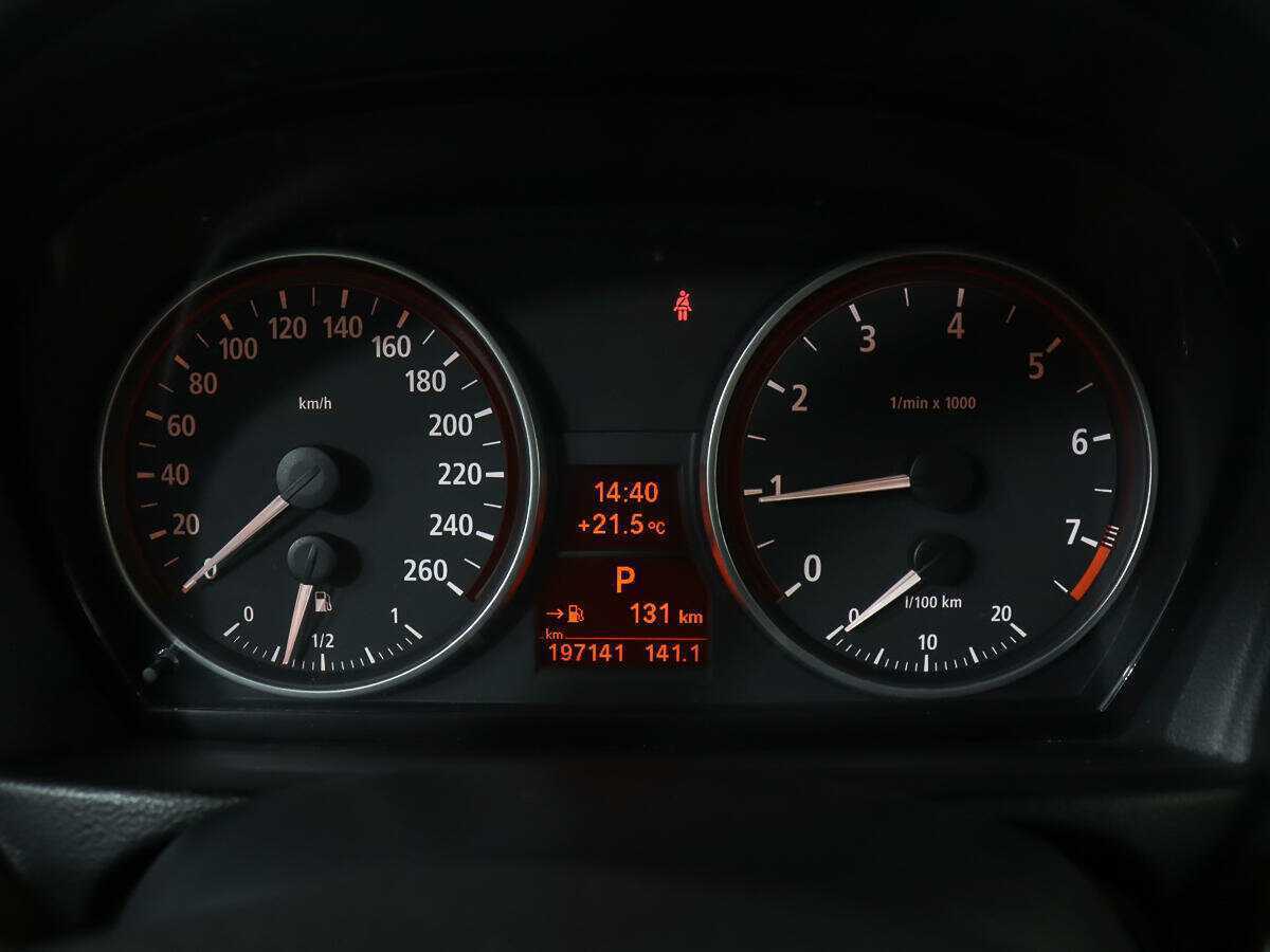 BMW 3 серии с пробегом — 2005 год. Фото: #9