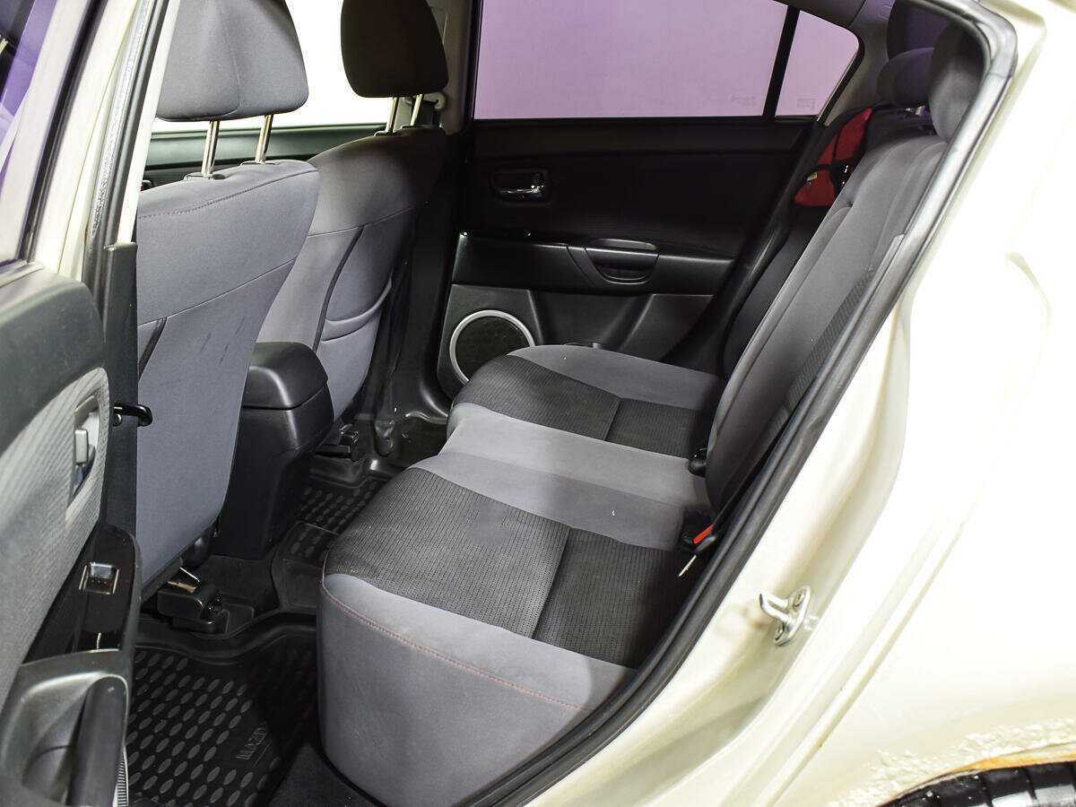 Mazda 3 с пробегом — 2008 год. Фото: #8