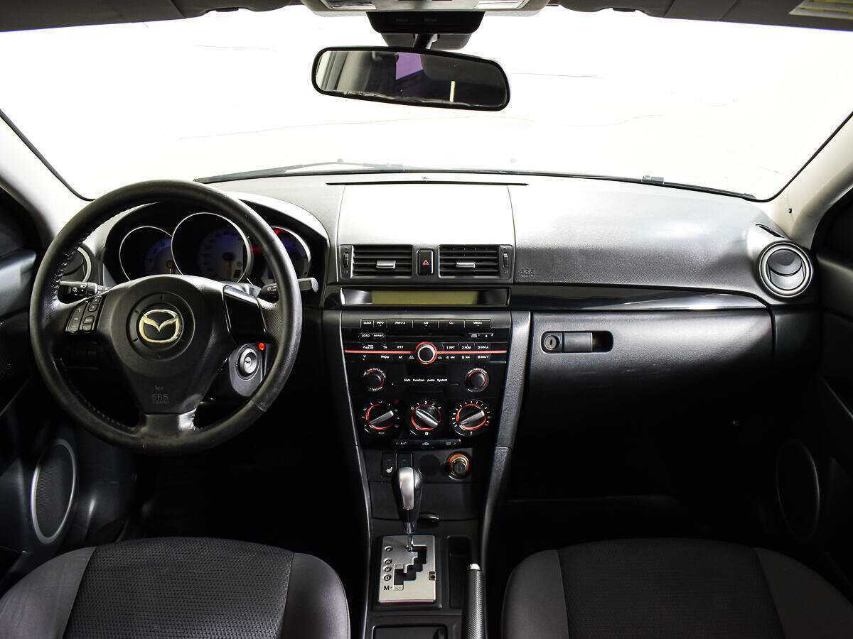 Mazda 3 с пробегом — 2008 год. Фото: #10