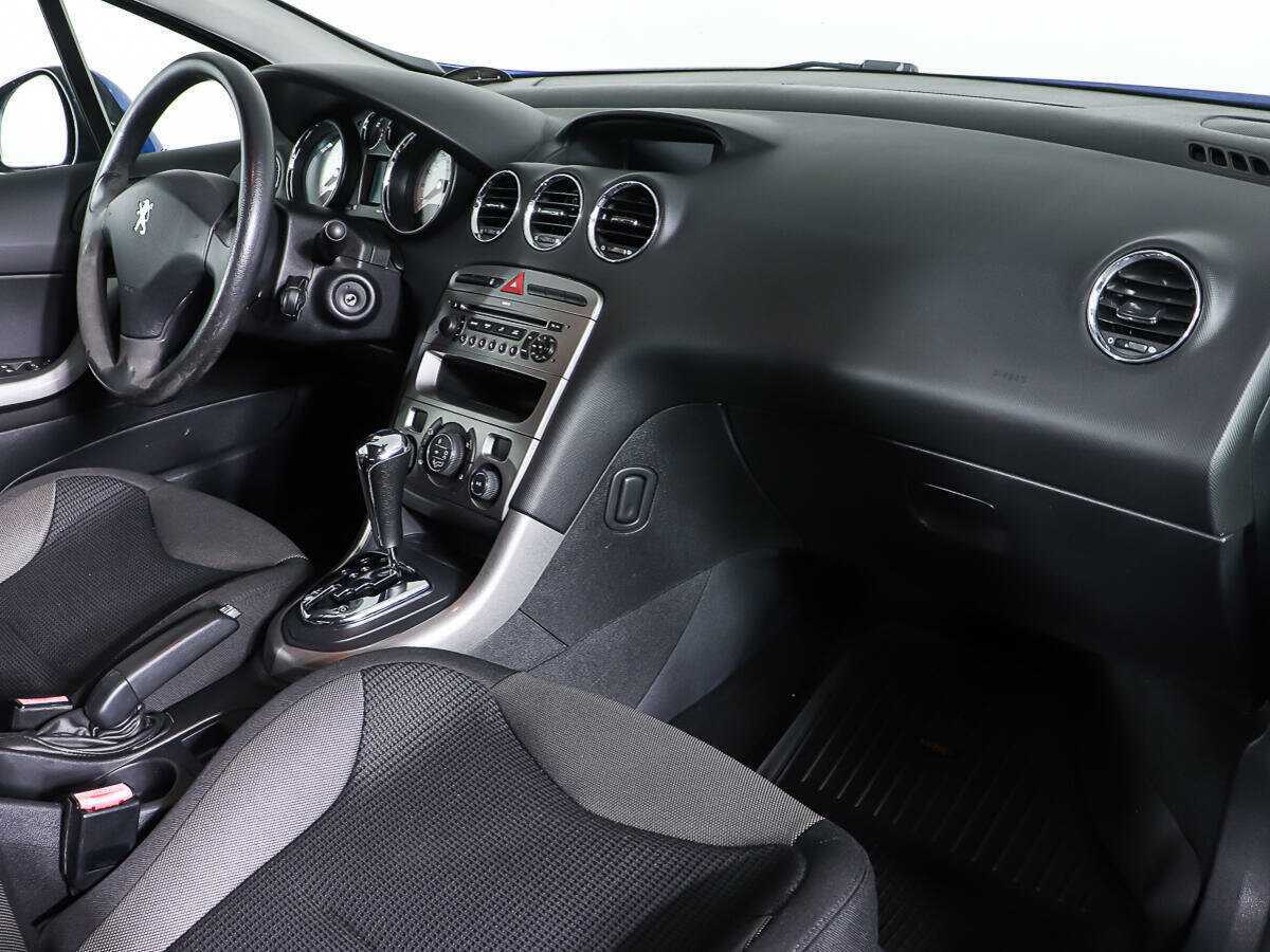 Peugeot 308 с пробегом — 2009 год. Фото: #8