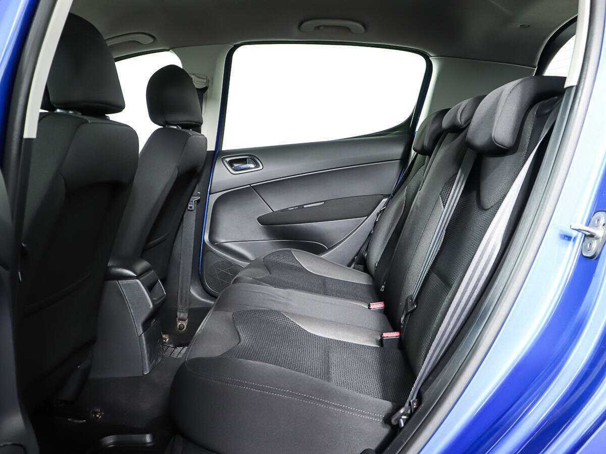 Peugeot 308 с пробегом — 2009 год. Фото: #9