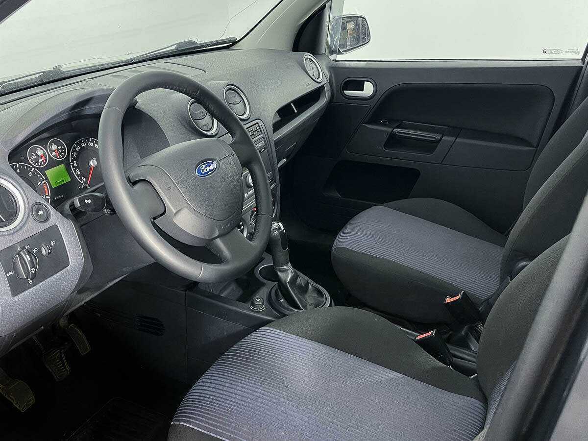 Ford Fusion с пробегом — 2007 год. Фото: #7