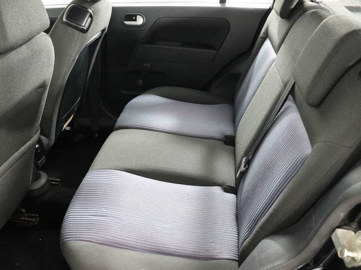 Ford Fusion с пробегом — 2007 год. Фото: #8