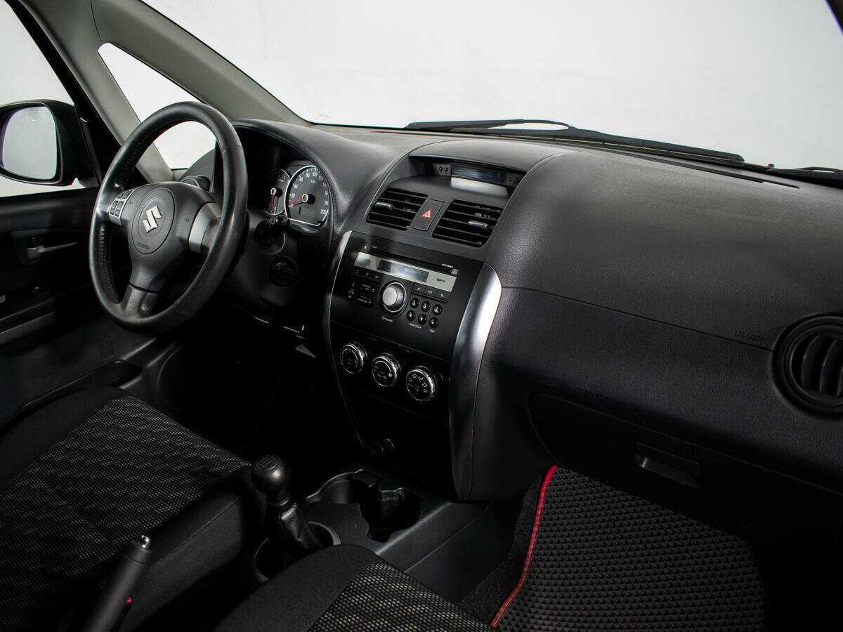 Suzuki SX4 с пробегом — 2009 год. Фото: #6
