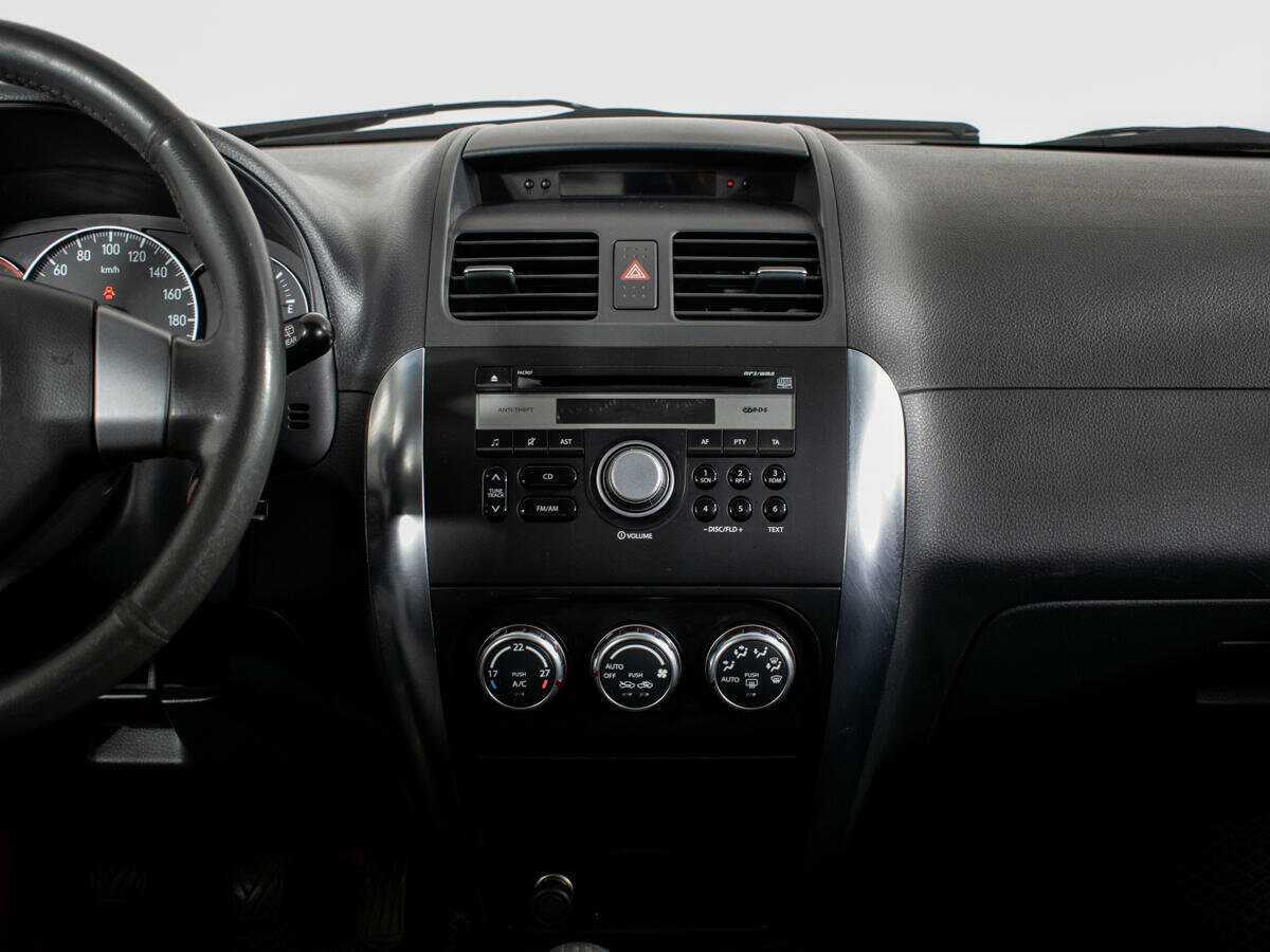 Suzuki SX4 с пробегом — 2009 год. Фото: #8