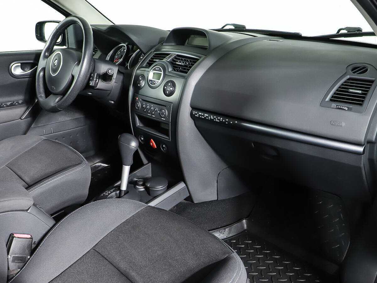 Renault Megane с пробегом — 2008 год. Фото: #8