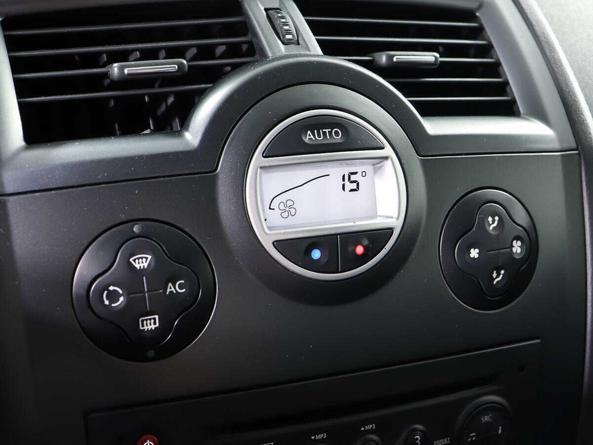 Renault Megane с пробегом — 2008 год. Фото: #15