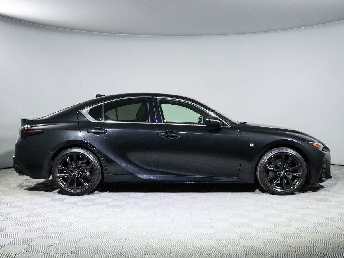 Lexus IS с пробегом — 2021 год. Фото: #3