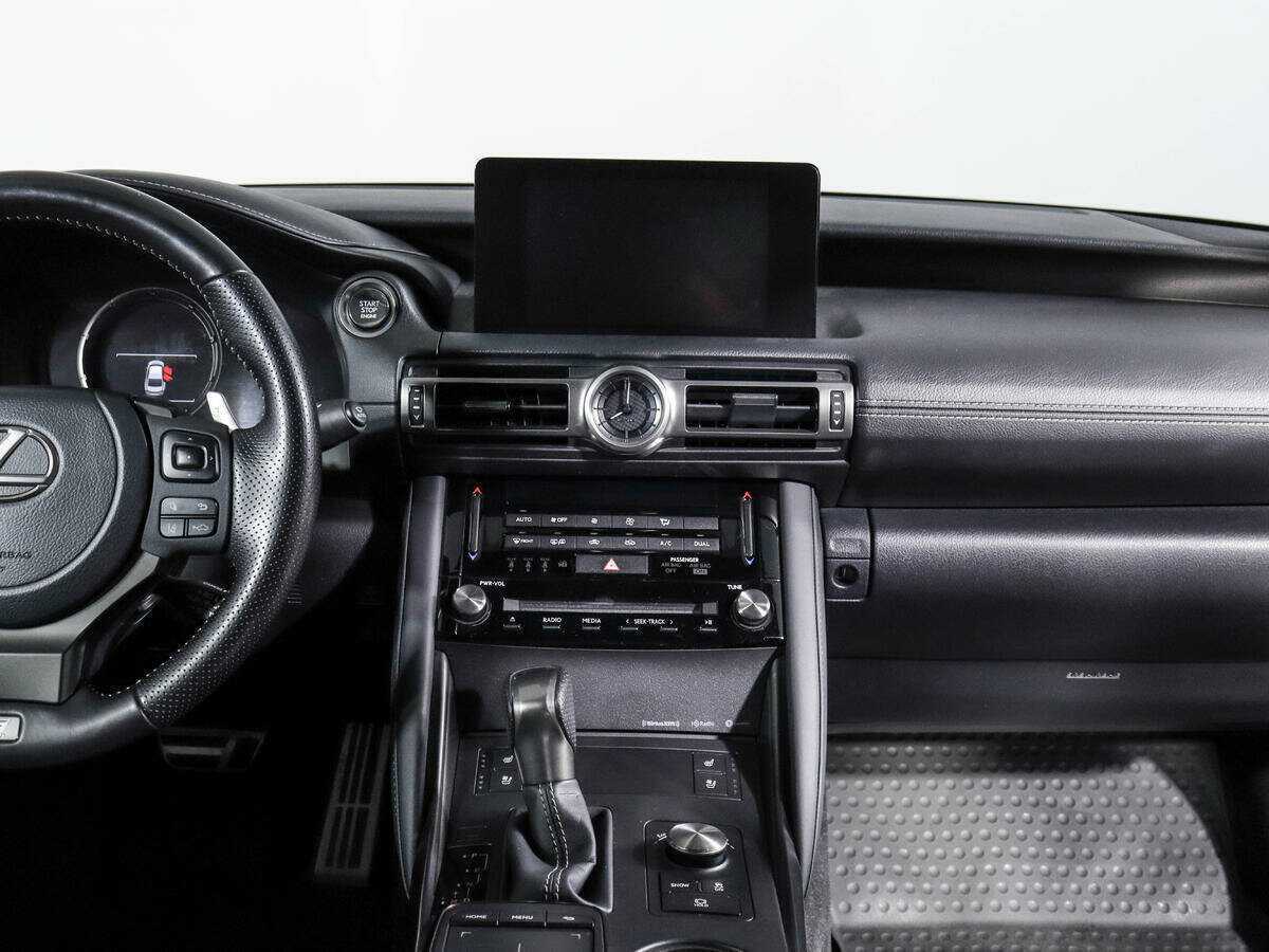 Lexus IS с пробегом — 2021 год. Фото: #12