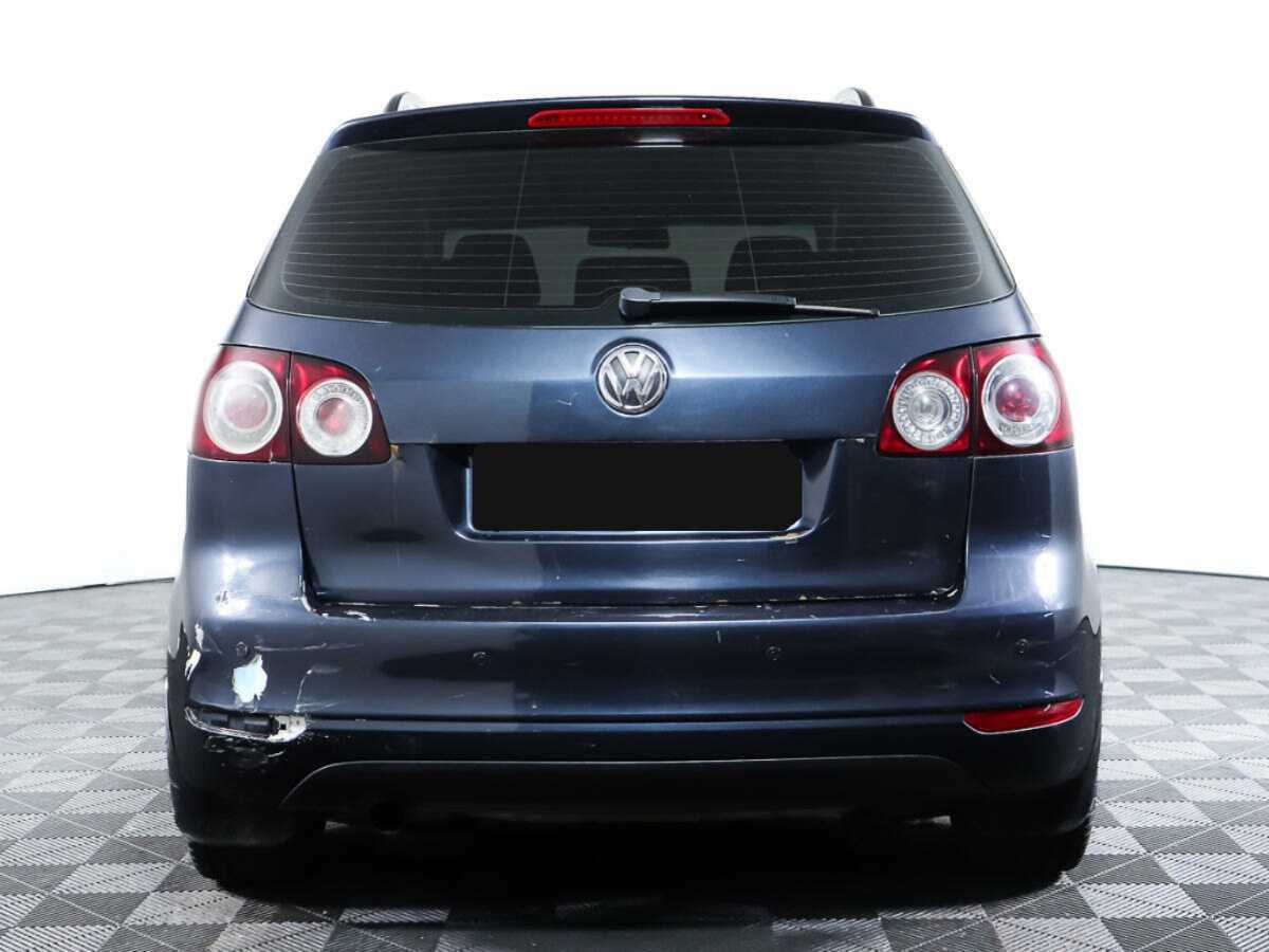 Volkswagen Golf Plus с пробегом — 2011 год. Фото: #4