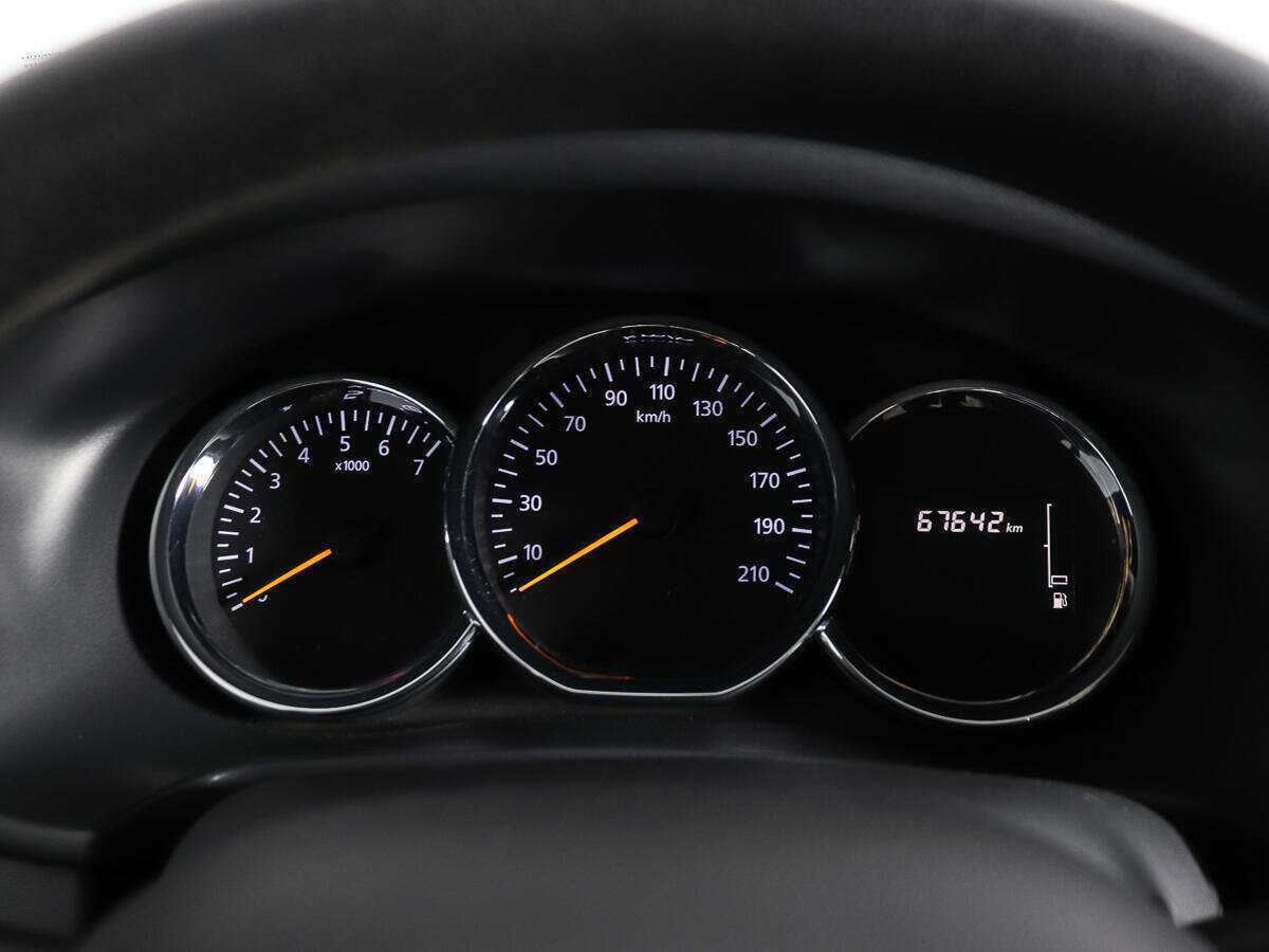 Renault Logan с пробегом — 2020 год. Фото: #9