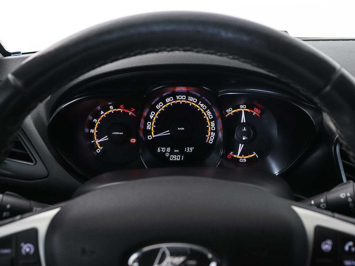 Lada (ВАЗ) Vesta с пробегом — 2020 год. Фото: #10