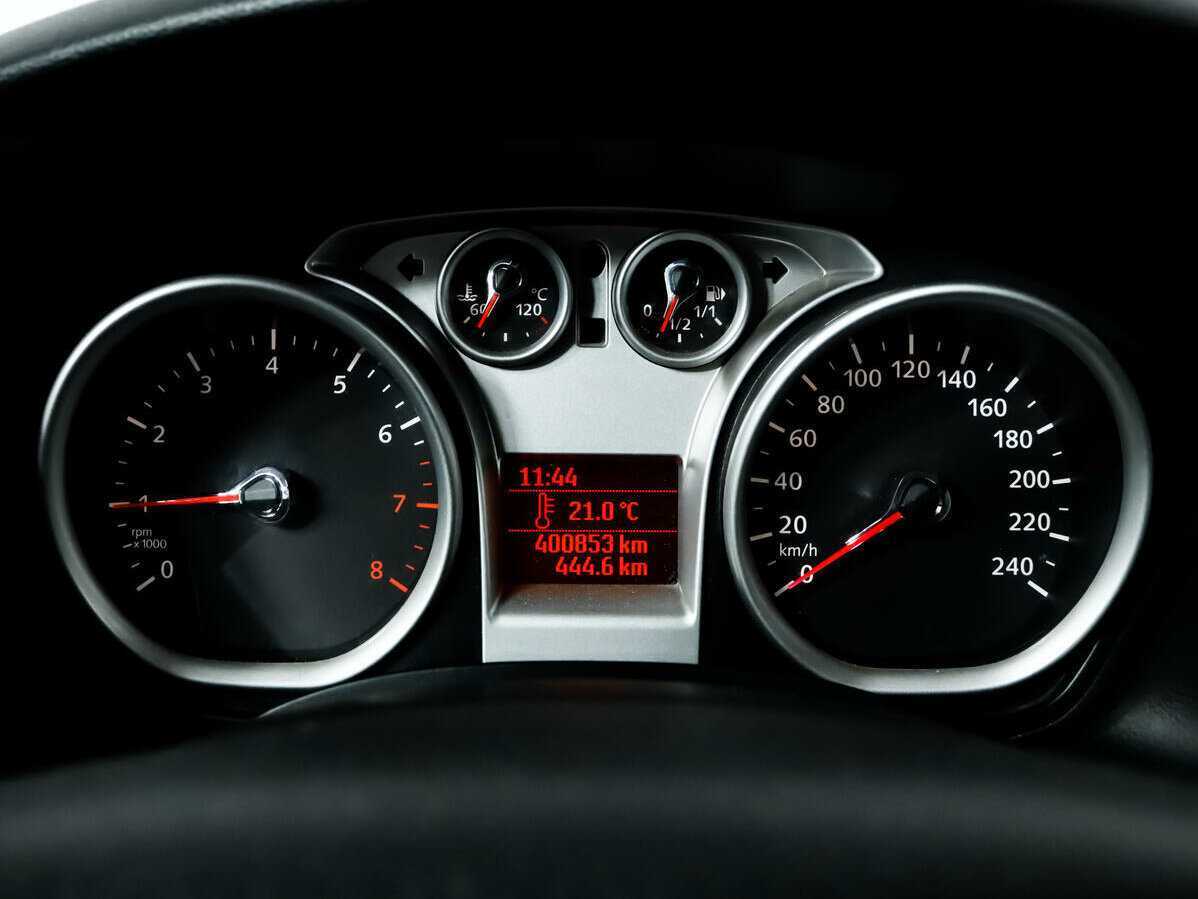 Ford Focus с пробегом — 2009 год. Фото: #9