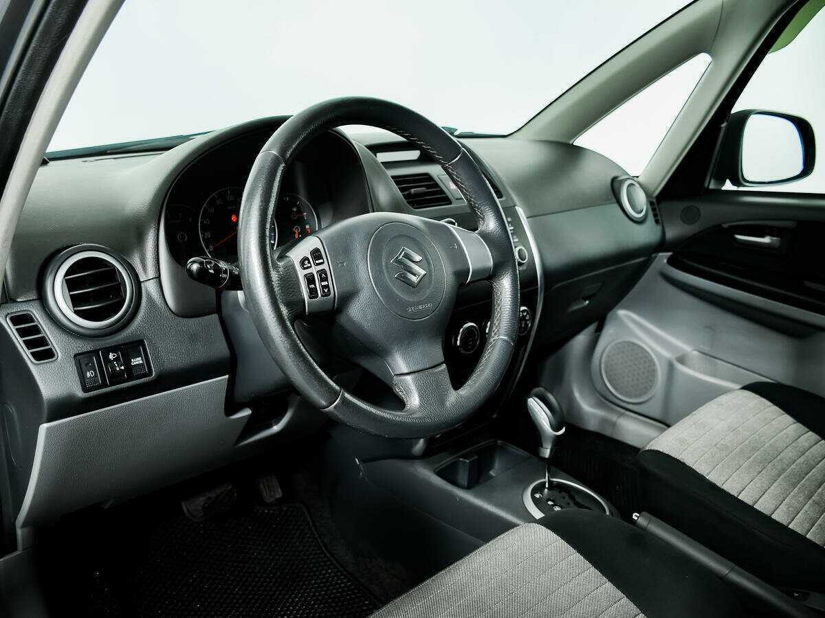 Suzuki SX4 с пробегом — 2008 год. Фото: #12