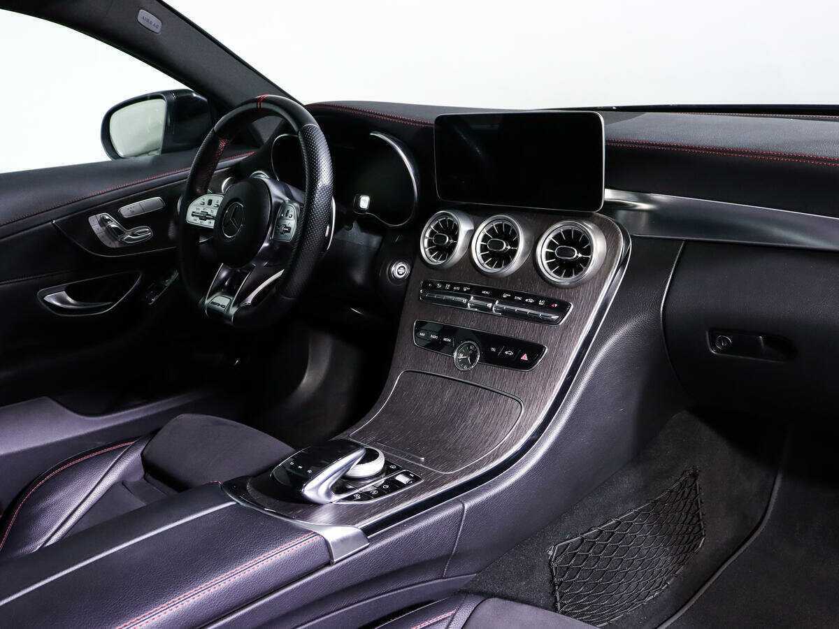 Mercedes-Benz C-Класс AMG с пробегом — 2019 год. Фото: #8