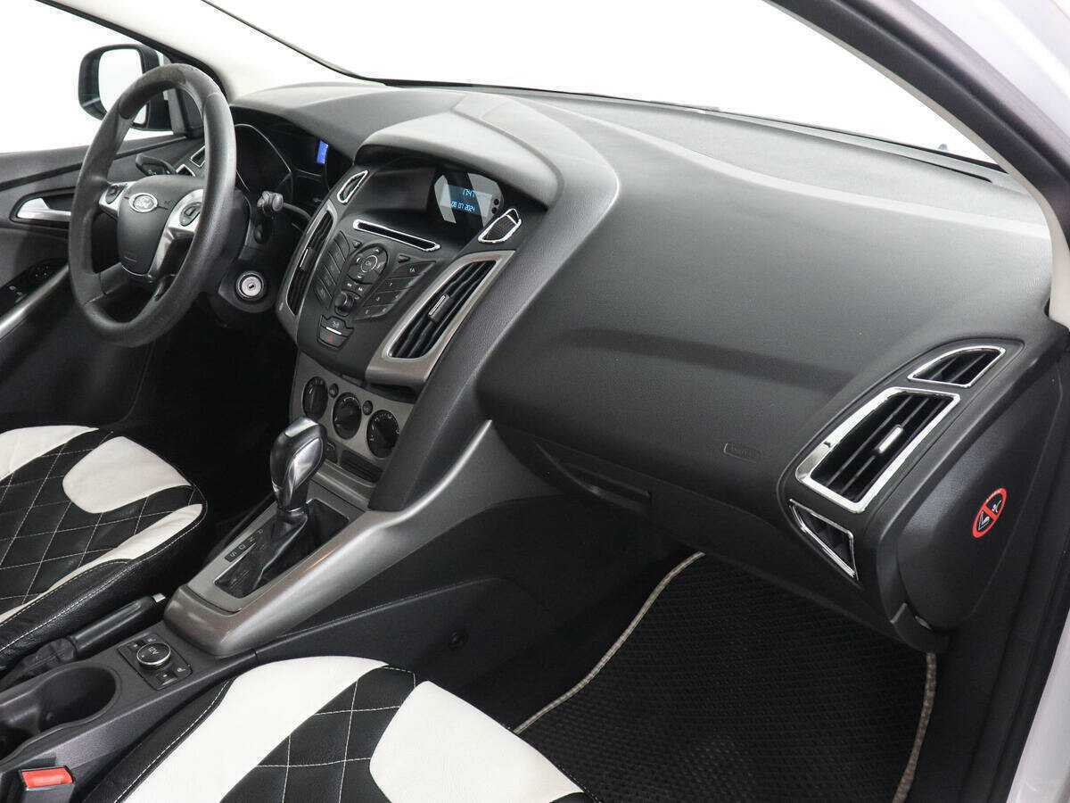 Ford Focus с пробегом — 2013 год. Фото: #9