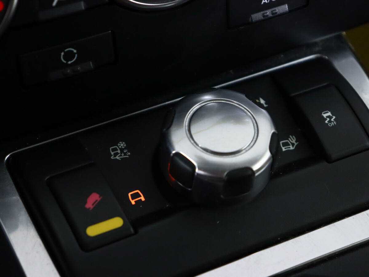 Land Rover Freelander с пробегом — 2011 год. Фото: #15