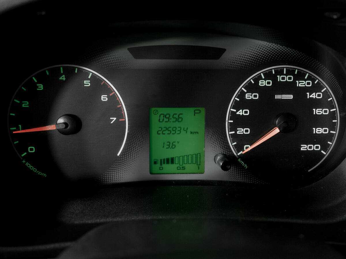 Lada (ВАЗ) Granta с пробегом — 2012 год. Фото: #10