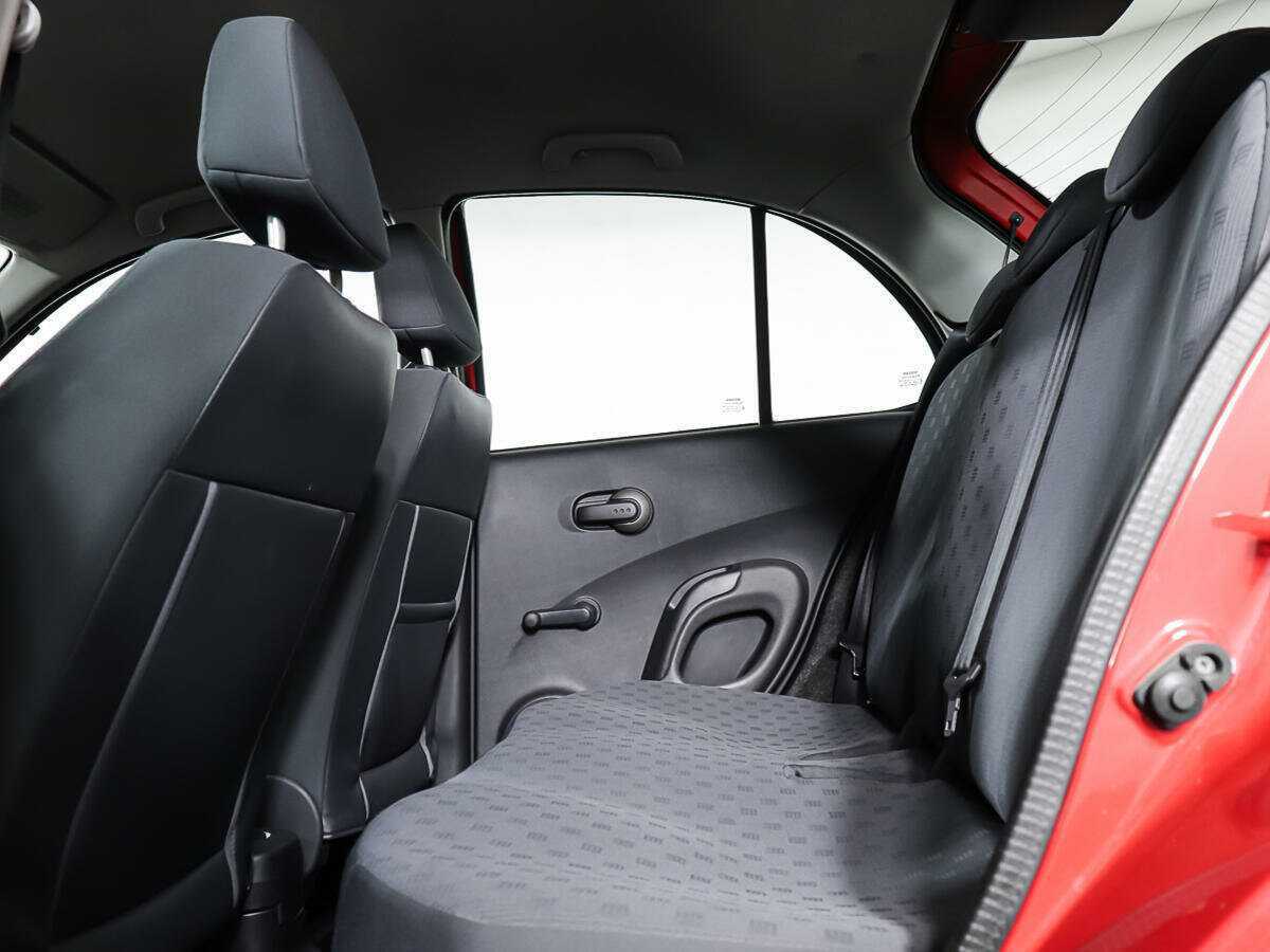 Nissan Micra с пробегом — 2004 год. Фото: #8