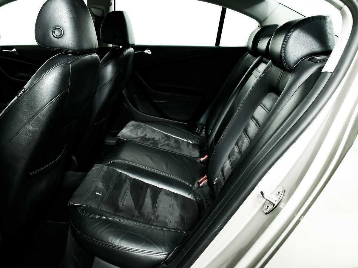 Volkswagen Passat с пробегом — 2008 год. Фото: #11