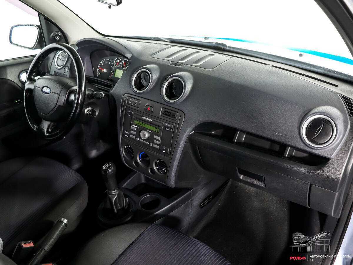 Ford Fusion с пробегом — 2006 год. Фото: #7