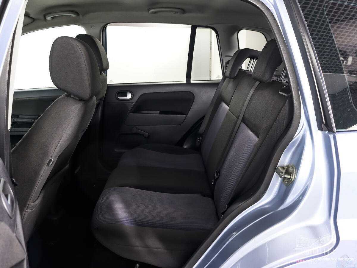 Ford Fusion с пробегом — 2006 год. Фото: #8