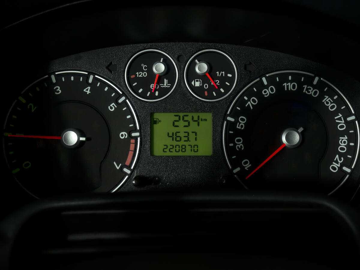 Ford Fusion с пробегом — 2006 год. Фото: #9