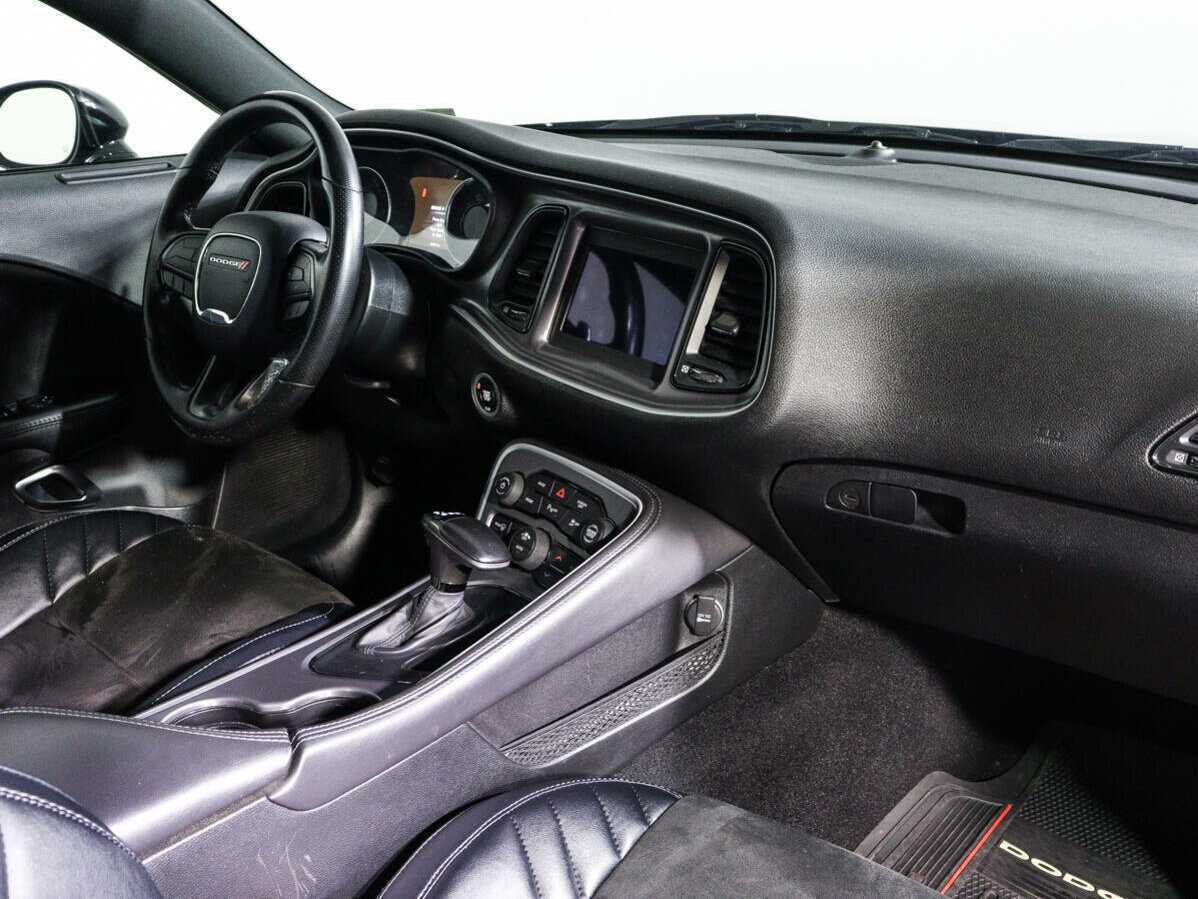 Dodge Challenger с пробегом — 2019 год. Фото: #8