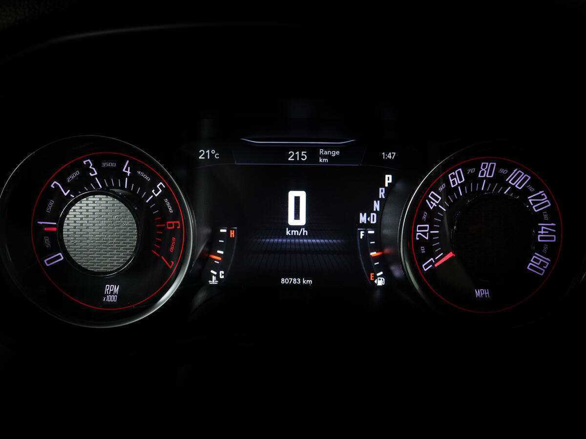 Dodge Challenger с пробегом — 2019 год. Фото: #10