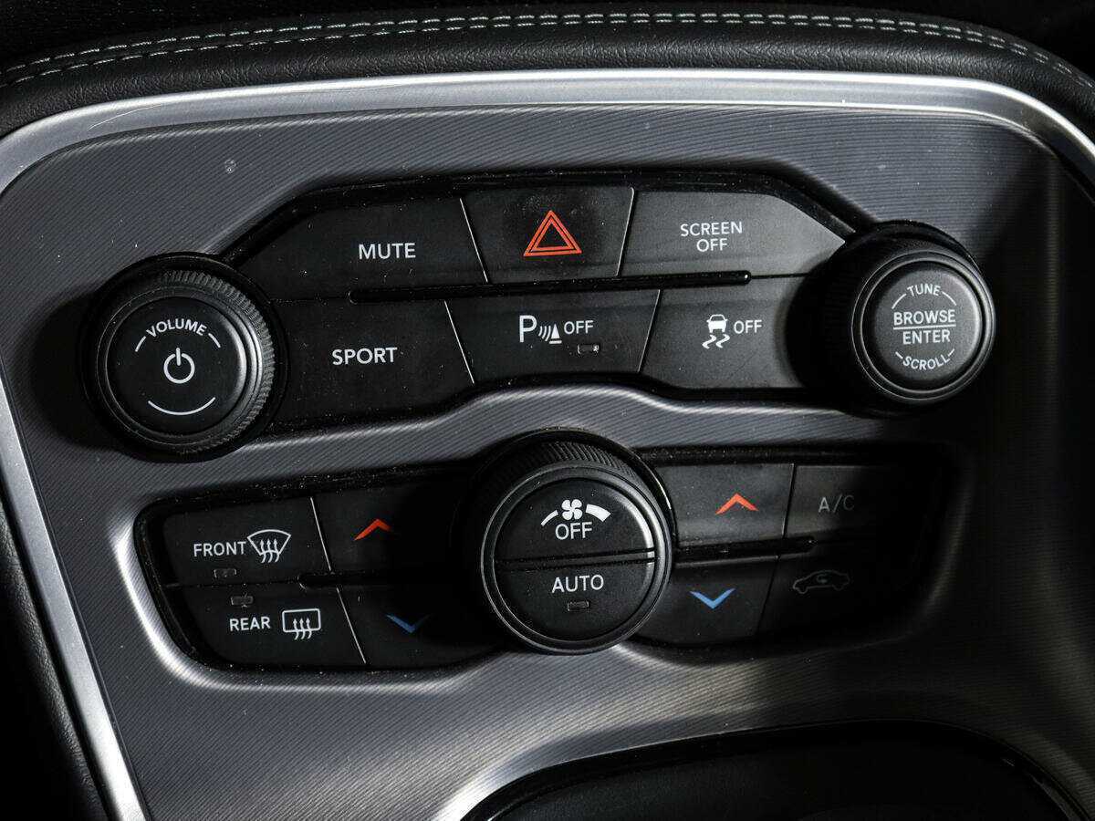 Dodge Challenger с пробегом — 2019 год. Фото: #22