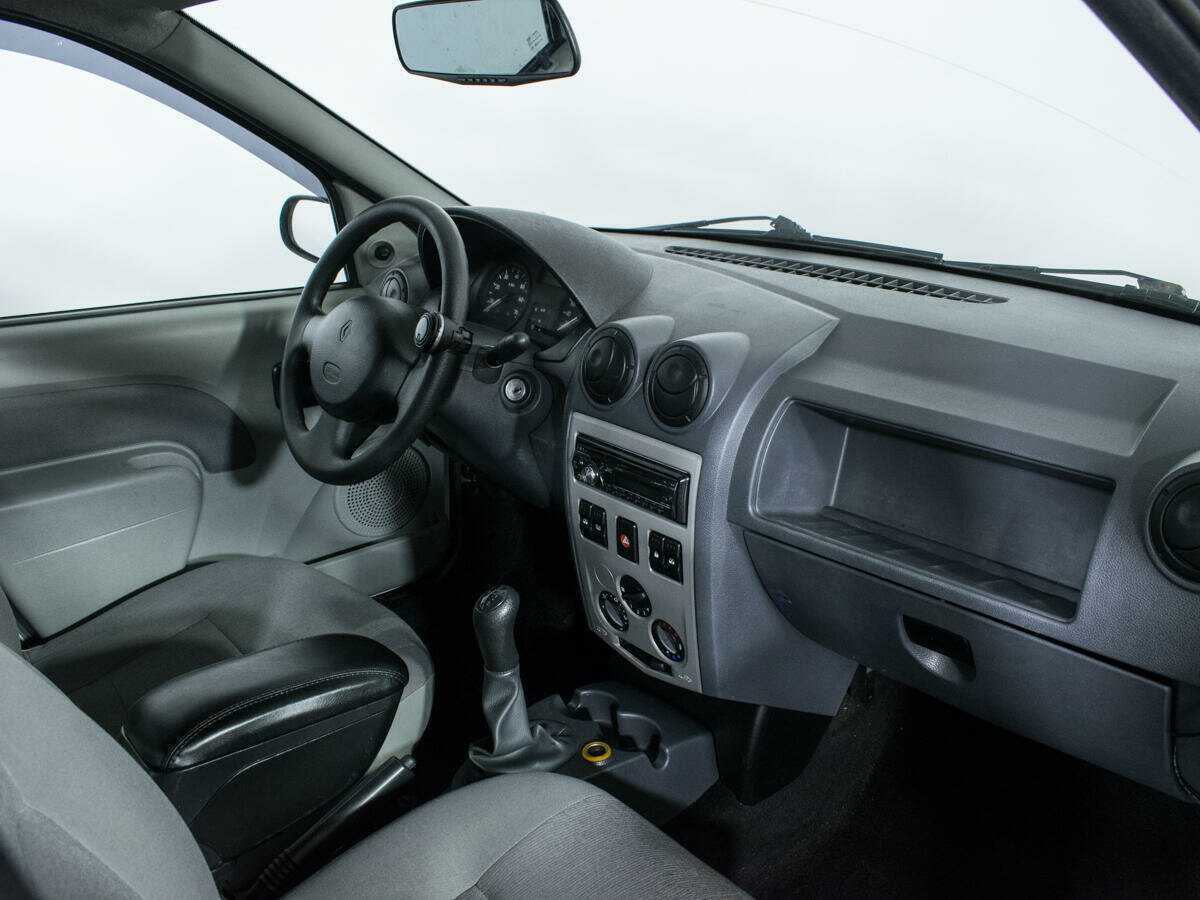 Renault Logan с пробегом — 2009 год. Фото: #8