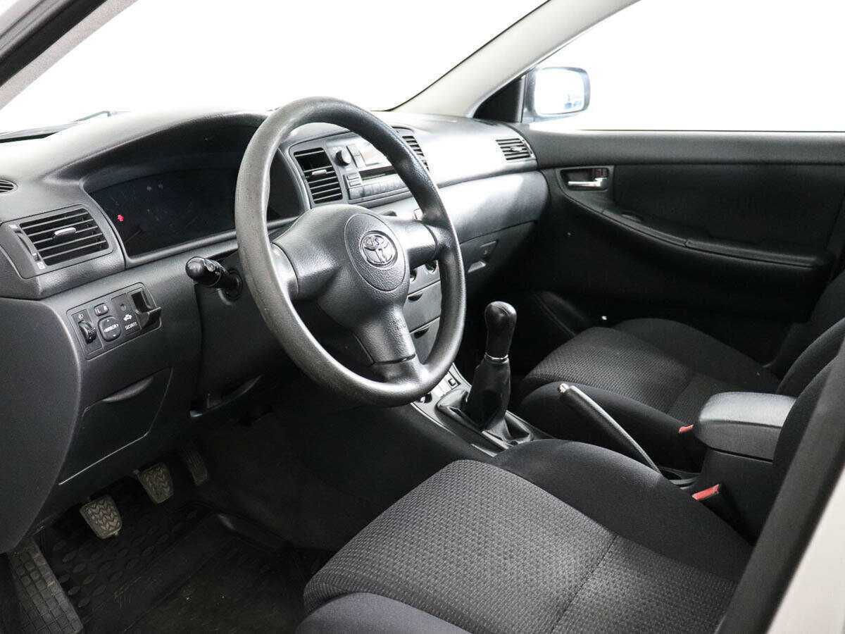 Toyota Corolla с пробегом — 2006 год. Фото: #6