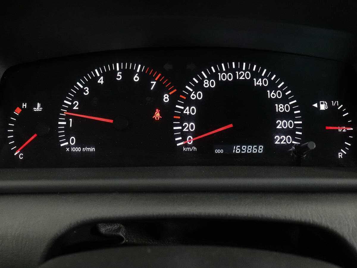 Toyota Corolla с пробегом — 2006 год. Фото: #8