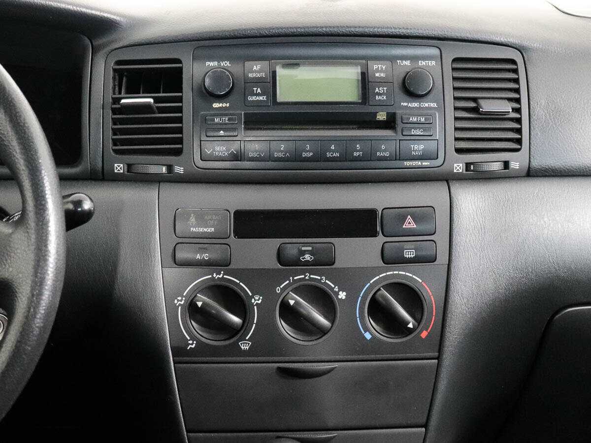 Toyota Corolla с пробегом — 2006 год. Фото: #10