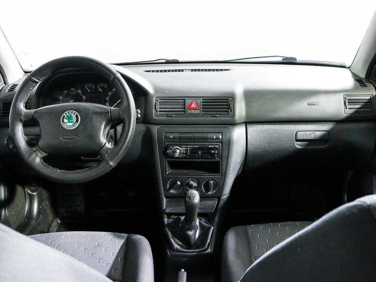 Skoda Octavia с пробегом — 2008 год. Фото: #9