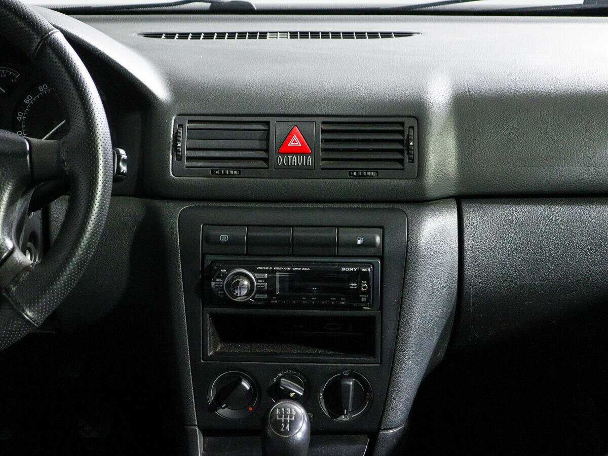 Skoda Octavia с пробегом — 2008 год. Фото: #10