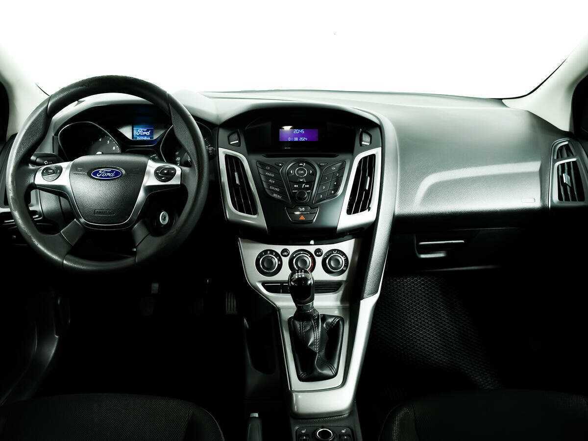 Ford Focus с пробегом — 2011 год. Фото: #10