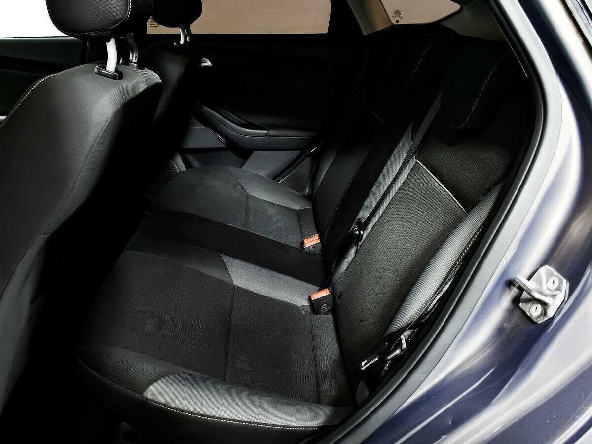 Ford Focus с пробегом — 2011 год. Фото: #11