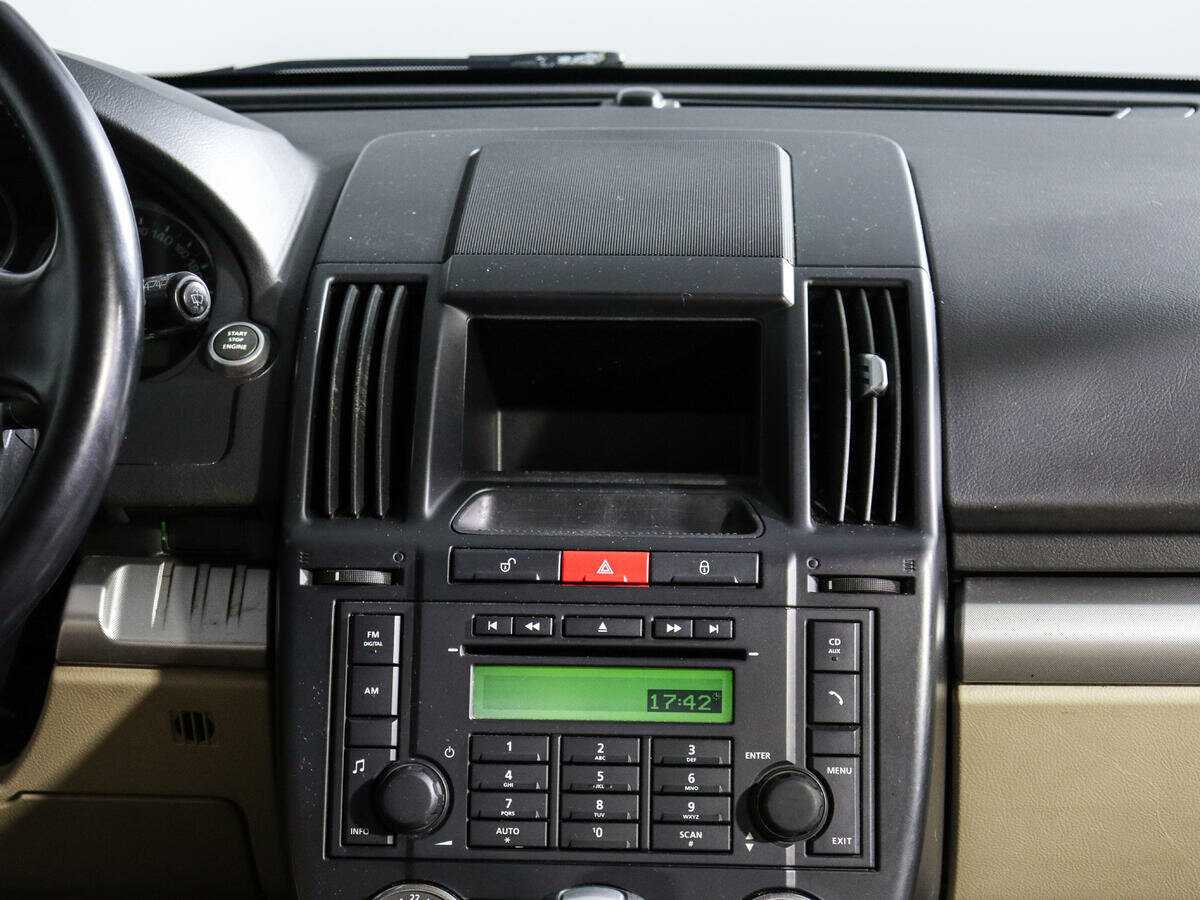 Land Rover Freelander с пробегом — 2011 год. Фото: #12