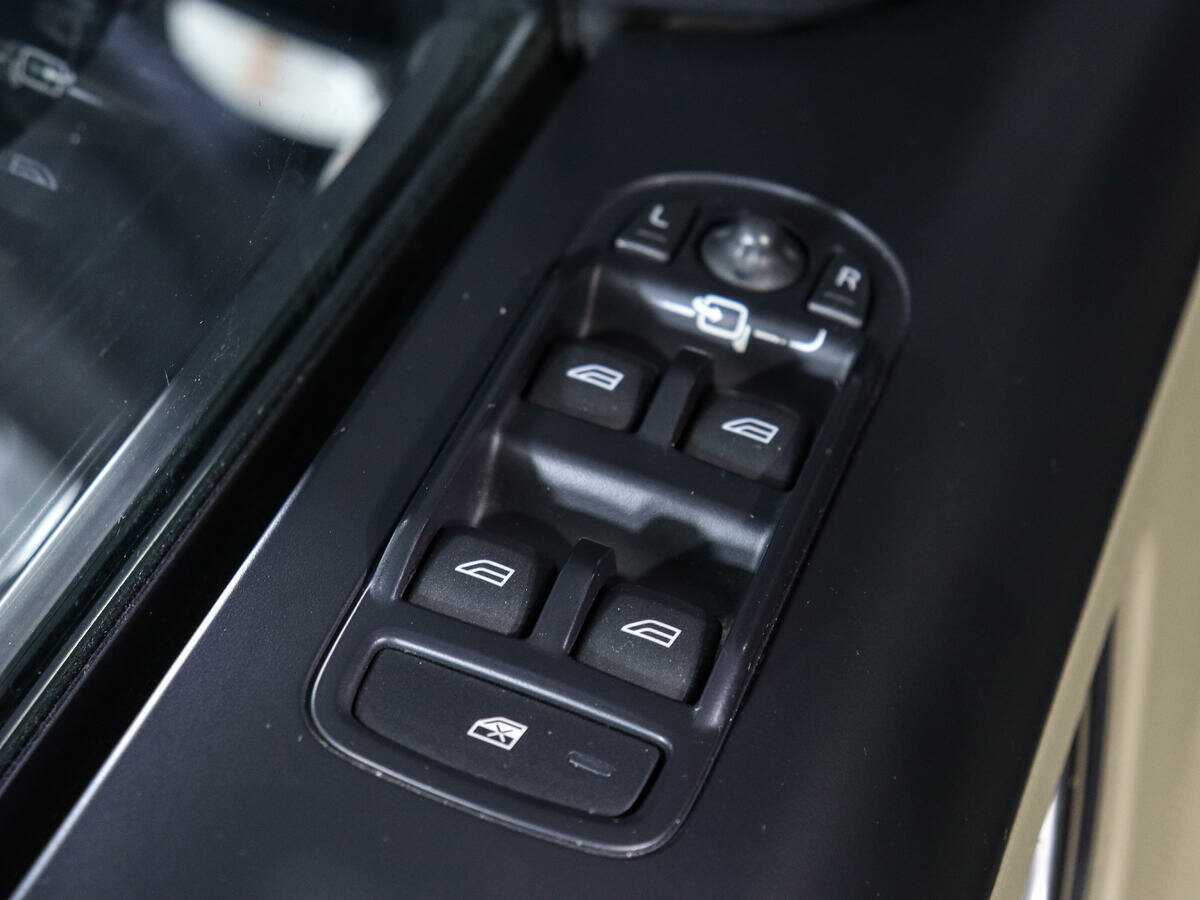 Land Rover Freelander с пробегом — 2011 год. Фото: #15