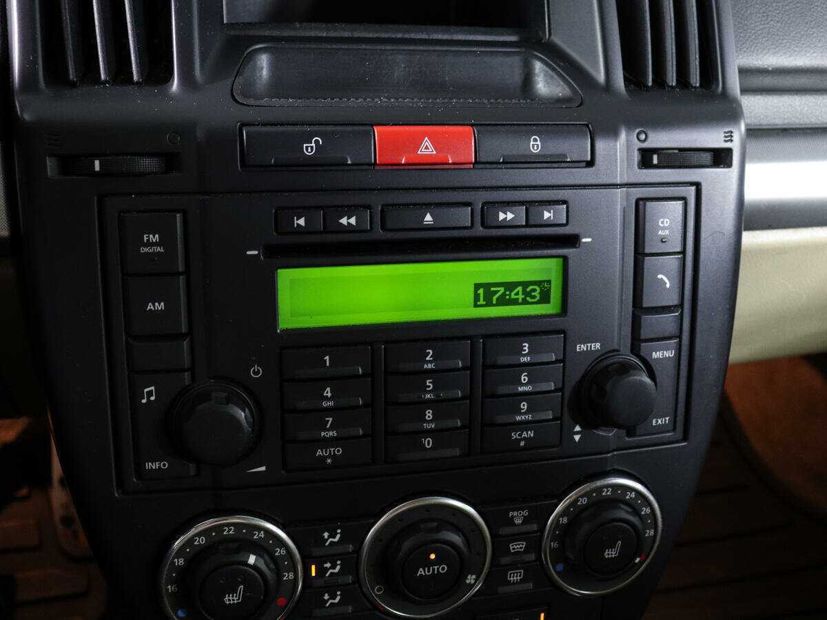 Land Rover Freelander с пробегом — 2011 год. Фото: #20