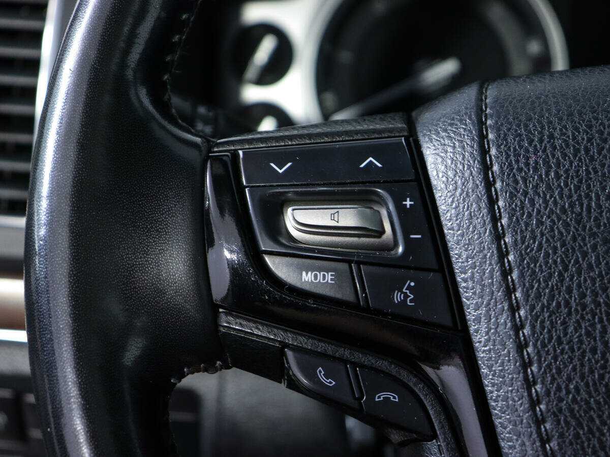 Toyota Land Cruiser с пробегом — 2018 год. Фото: #23
